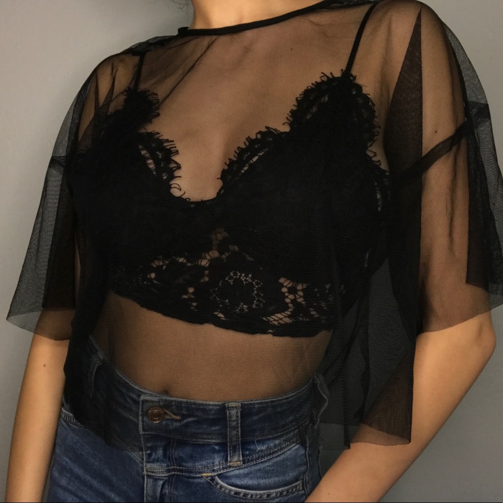 BLACK SEE THROUGH SHIRT WITH LACE BRALETTE